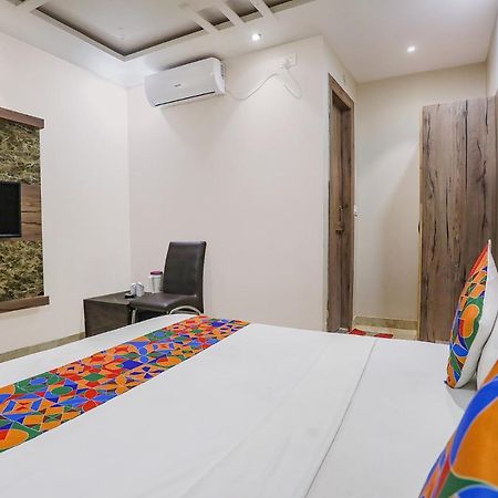 Fabexpress Shri Ram Kashi Hotel อัลลอฮาบาด ภายนอก รูปภาพ